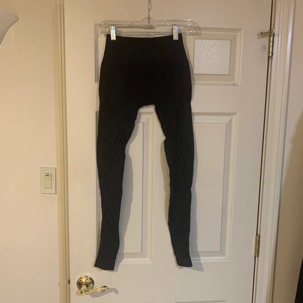 NUX Black Compression Yoga Leggings sz S